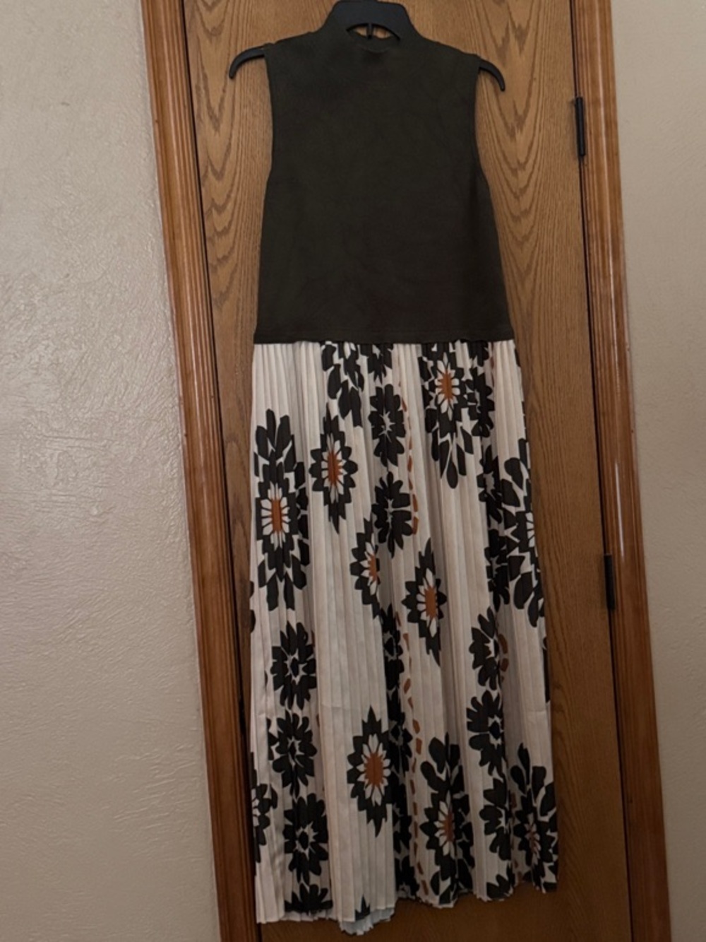 Sleeveless Olive Top Maxi Dress with Floral Pleated Skirt